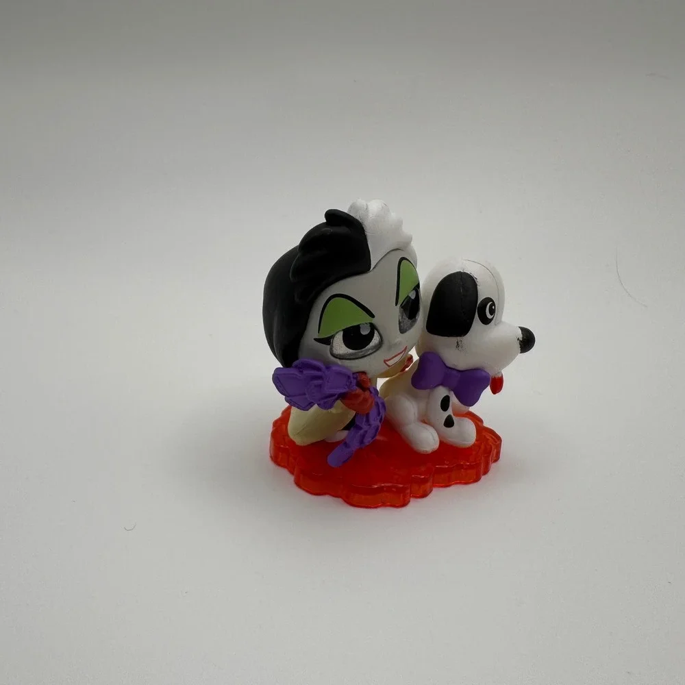 Disney Doorables Cruella De Vil And Dalmatian Figure Ticket to Fun